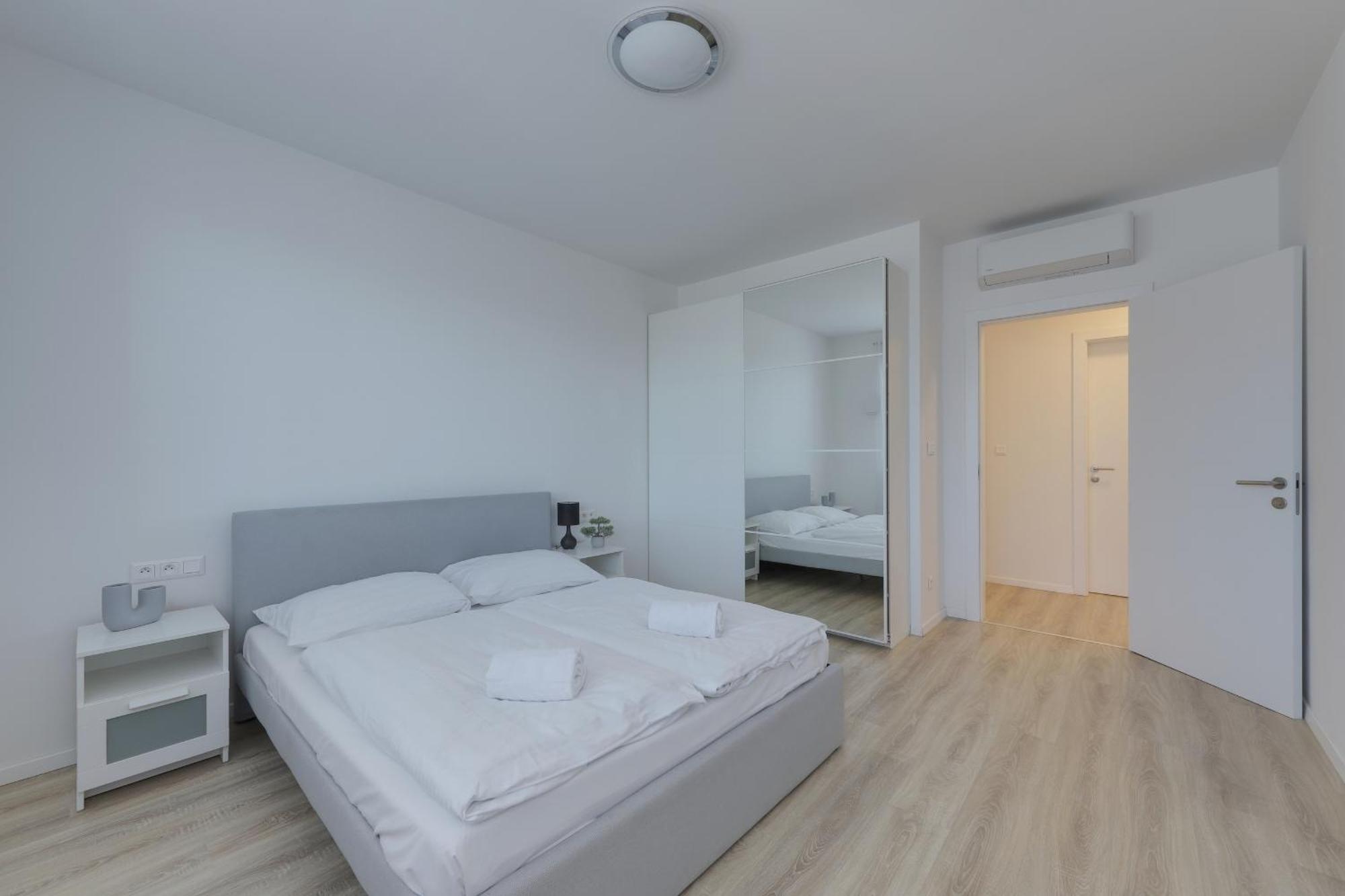 Bazova Apartment With Free Parking Bratislava Exterior photo